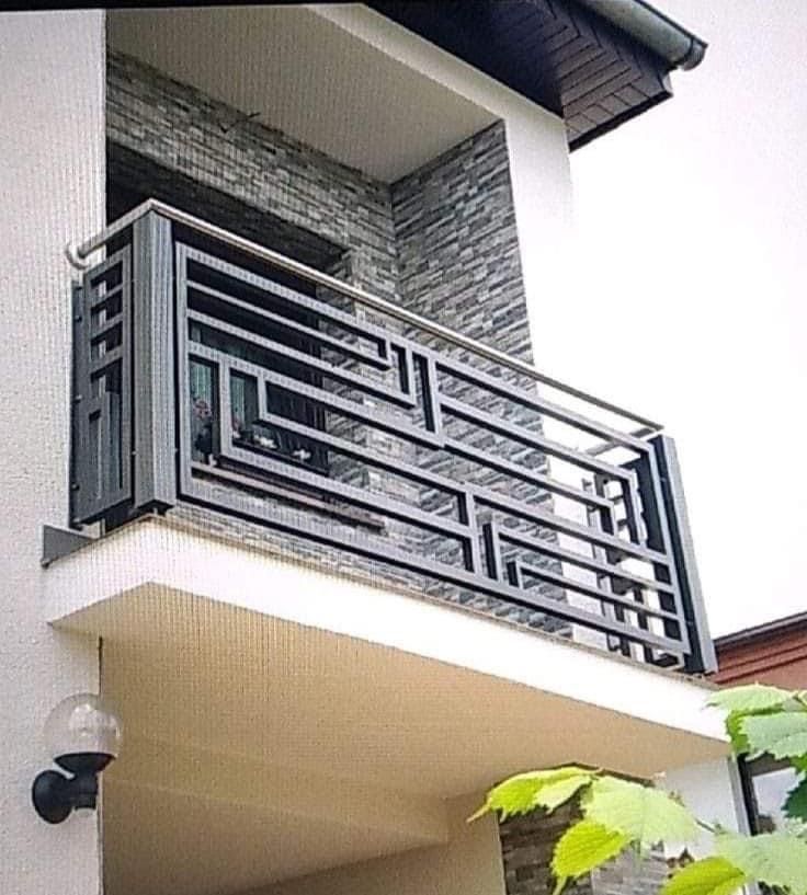 Escalera Flotante con Peldaños de Madera
